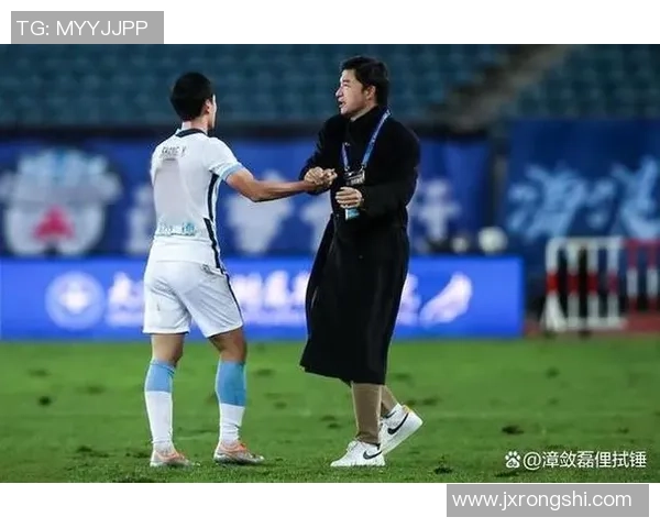 足球明星感人瞬间泪崩视频集锦展现他们背后的辛酸与坚持