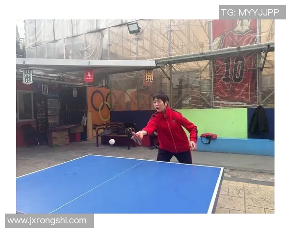 重庆乒乓球队在邀请赛中的比赛经验与表现分析与点评