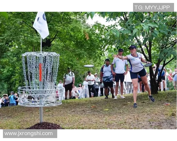 飞盘深度：解密成都飞盘队的边路渗透